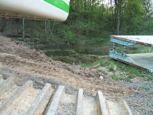 Bild: Baumaschinen am Eisweiher