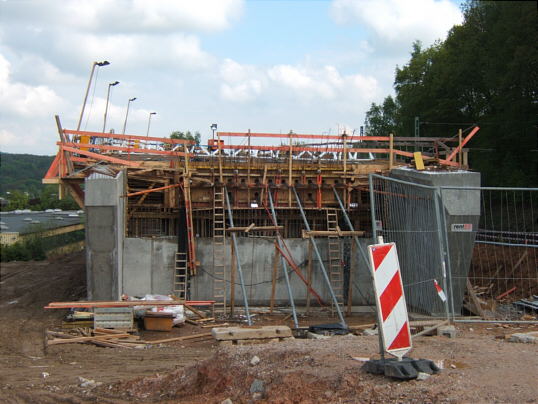 Bild: Der große Pfeiler der großen Brücke