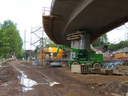 Bild: Flip unter der Brücke