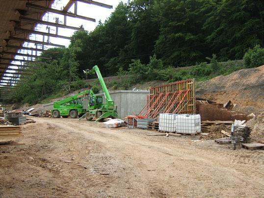 Bild: Flips und Mauer