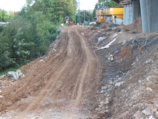 Bild: Die Wegequalität fordert heraus.