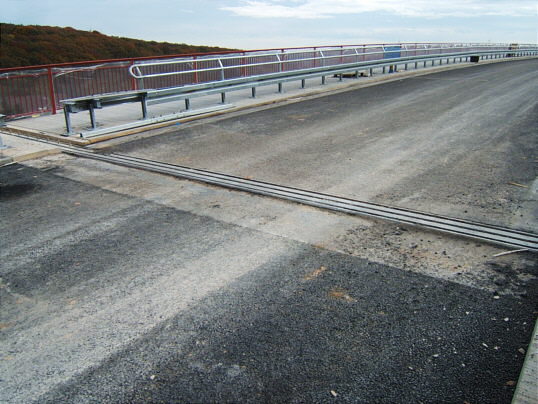 Bild: Ich weiß gar nicht, ob das letztens schon so asphaltiert war... hihihi.