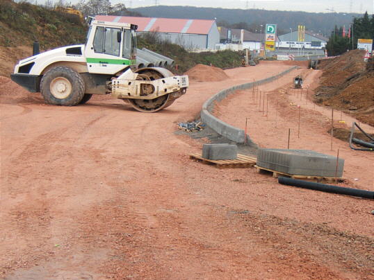 Bild: Hier entsteht ein neuer Straßenabschnitt