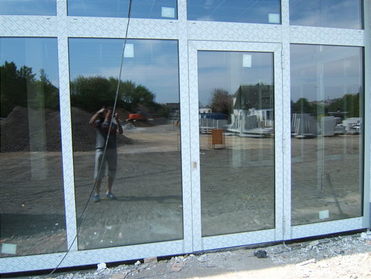 Bild: Türen drin - Eingang verwehrt