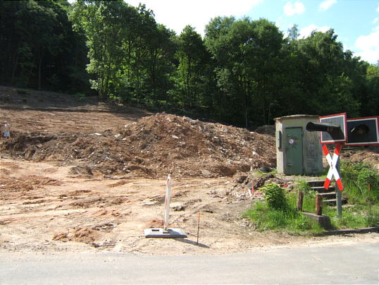 Bild: Blick nach oberhalb der Bahnstrecke