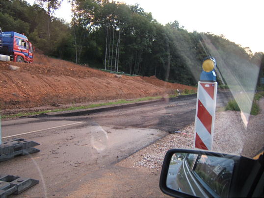 Bild: Da war mal die Straße.