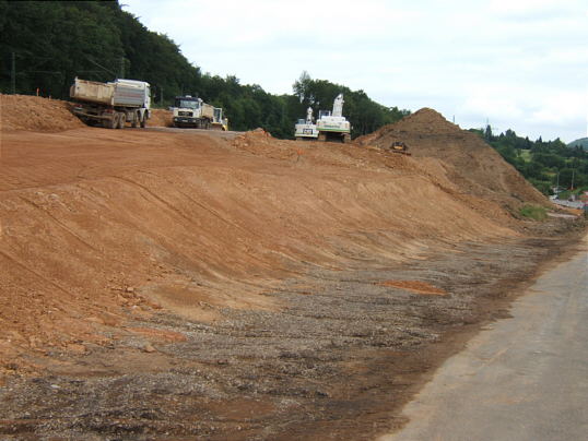 Bild: Hänge und Fahrzeuge und Zeug