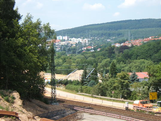 Bild: Wenn diese *?#-!&%-Plattenbauten nicht wären, sähe es schön aus.