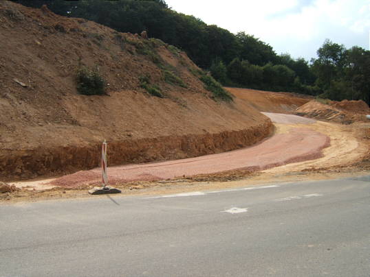 Bild: Eine sehr ordentliche Auf-/Abfahrt