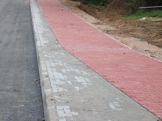 Bild: Was wird das? Ein extraschmaler Fahrradweg?