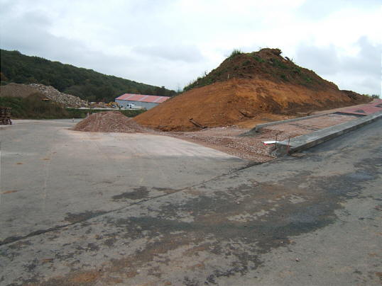 Bild: Unterbrochener Bürgersteig wegen Behelfsstraße