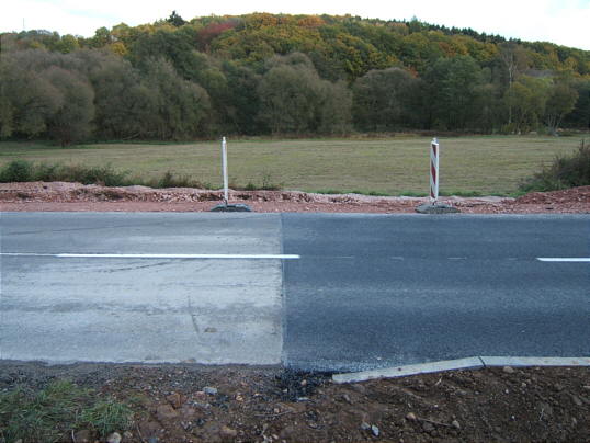 Bild: Der Übergang alte - neue Straße