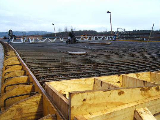 Bild: Stahl und Zeug auf der Brücke