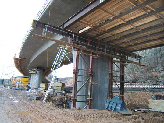 Bild: Der Übergang zum betonierten Stück