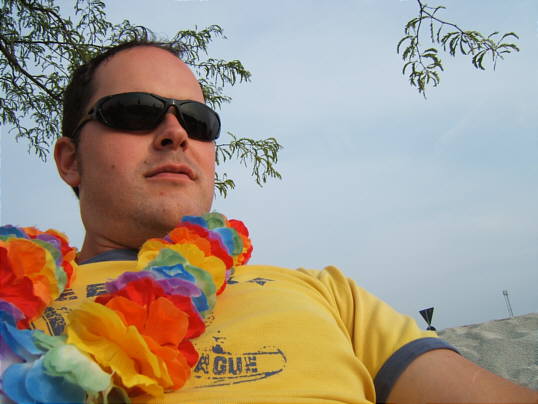 Bild: I wear my sunglasses at night